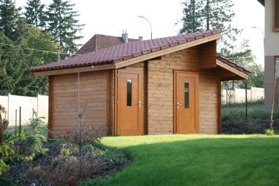 zahradní domek, domek na nářadí, uložení sekačky, moderní design, moderní dřevostavba, zahradní architektůra