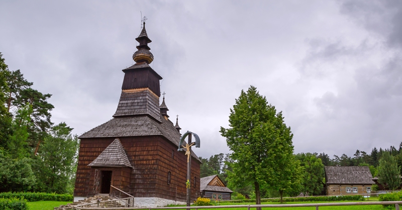 roubenka, roubenky, dřevěný dům, lidová architektura, rekonstrukce roubenky